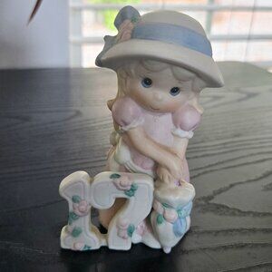 Simson giftware Age 17 milestone girl Porcelain figurine 4 1/2 inches tall